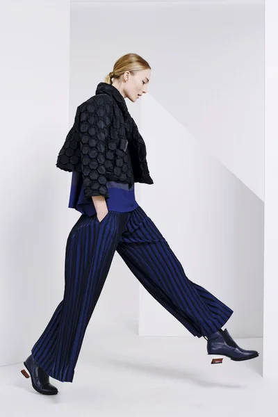 Look 4